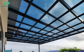 Tấm nhựa lấy sáng Poly đặc 1,2mm hàng cao cấp