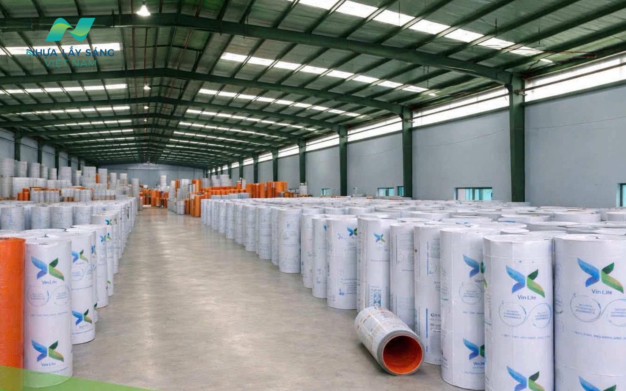 Kho hàng tấm Polycarbonate