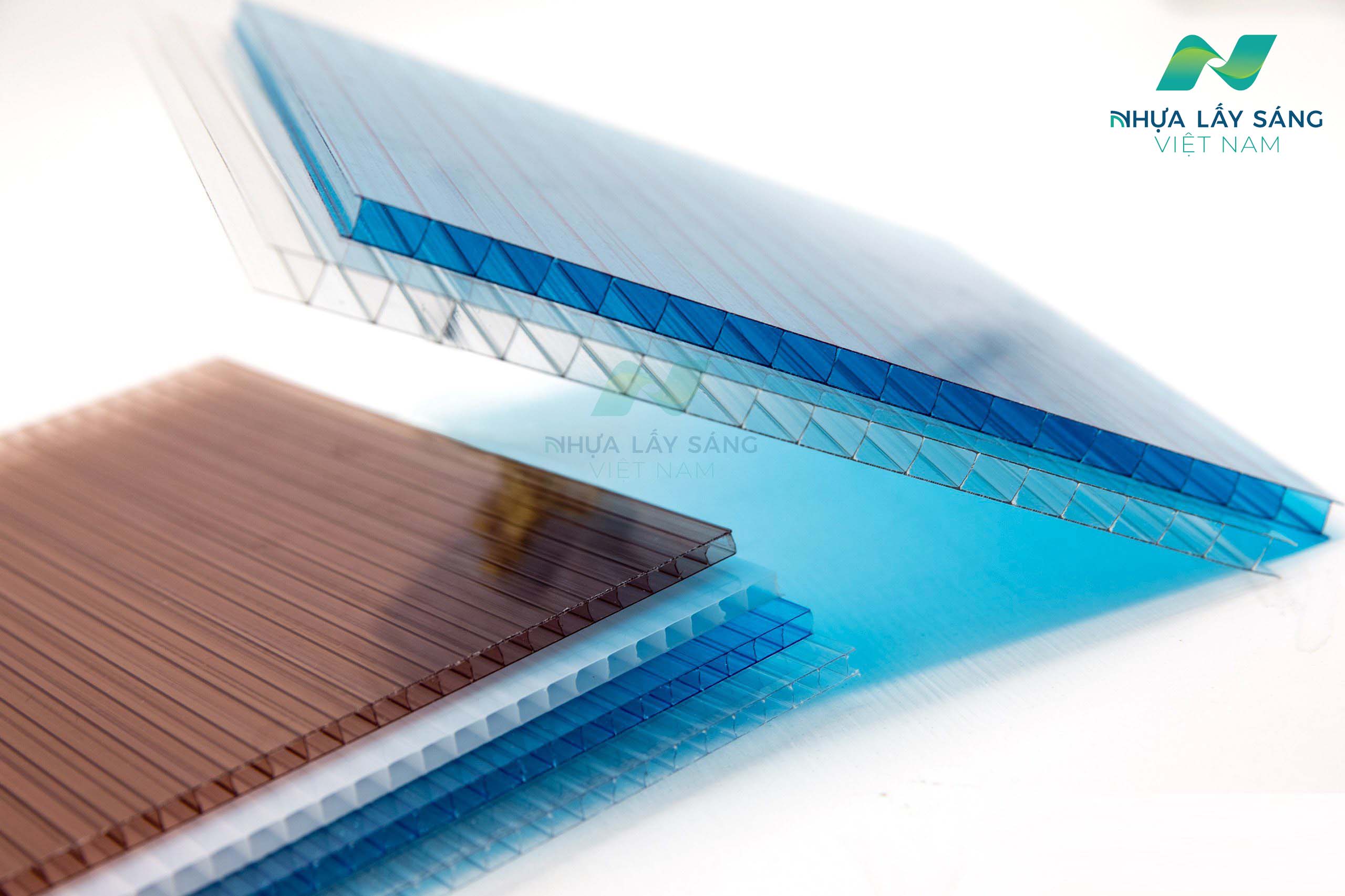 Tấm nhựa lấy sáng Poly dạng rỗng 10mm