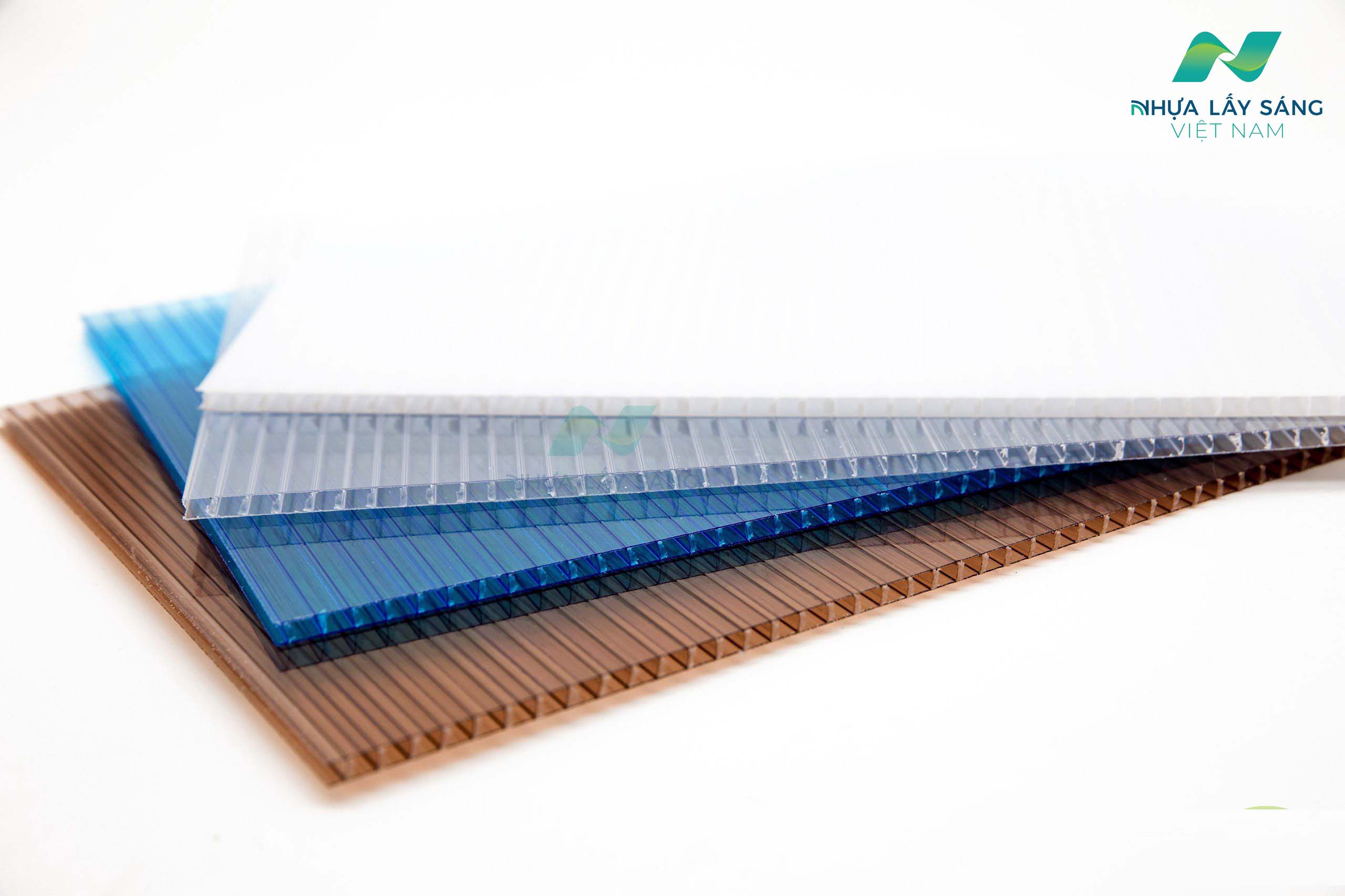 Tấm nhựa lấy sáng Poly dạng rỗng 4.5mm
