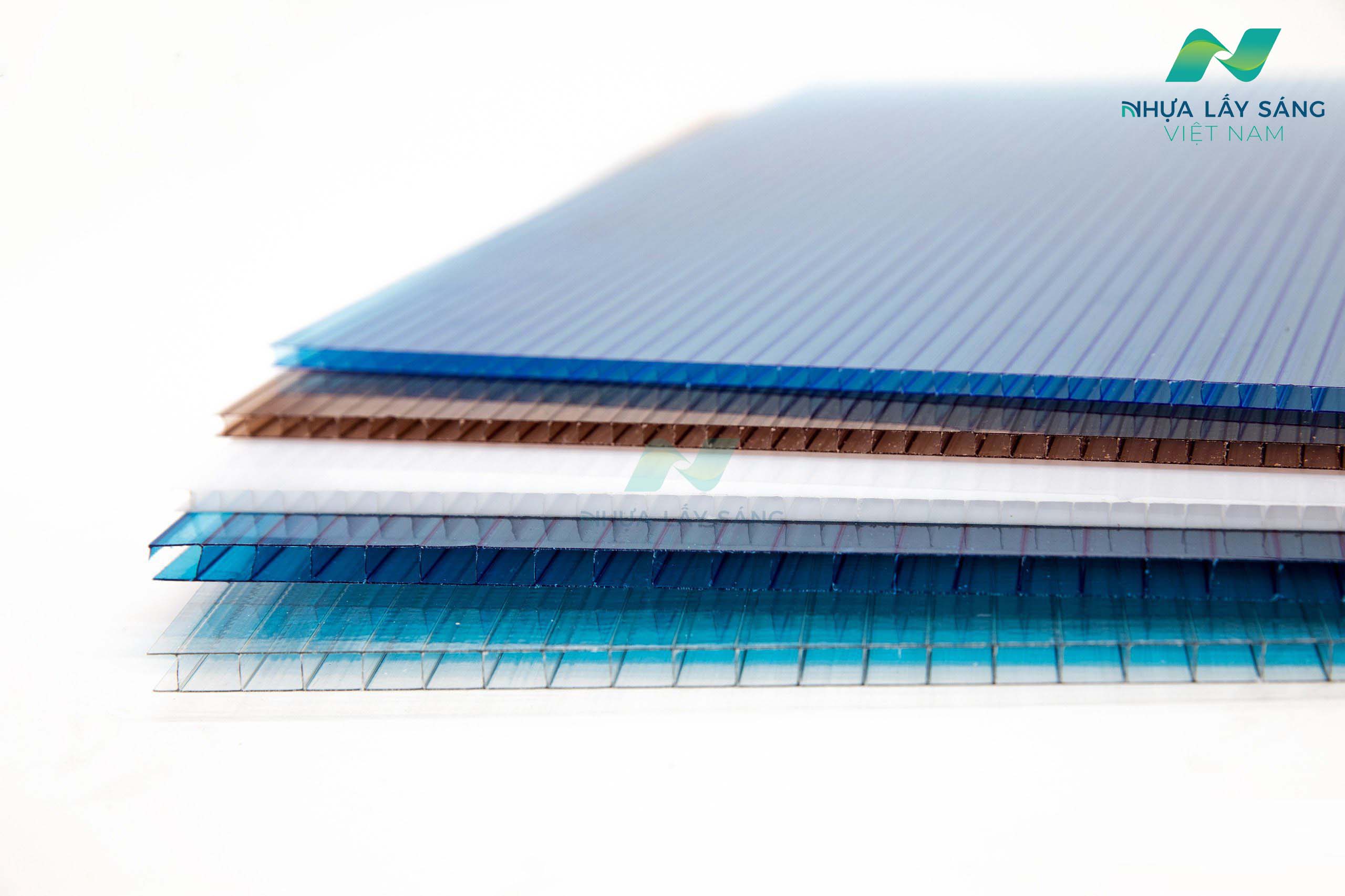Tấm nhựa lấy sáng Poly dạng rỗng 8mm Cao cấp