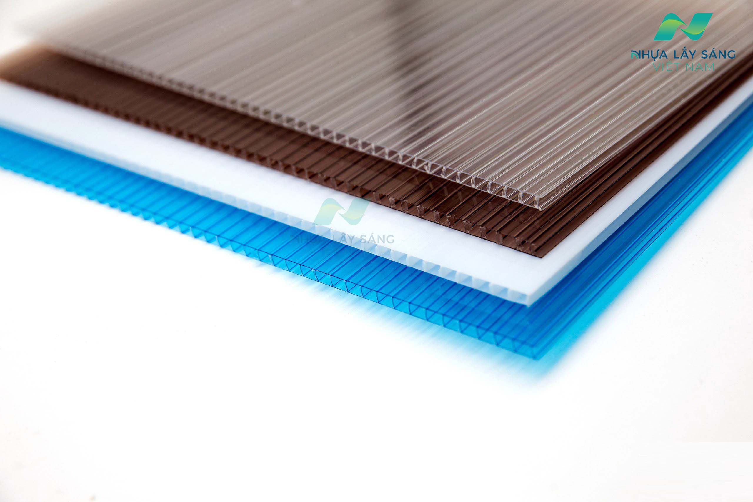 Tấm nhựa lấy sáng Poly dạng rỗng 8mm