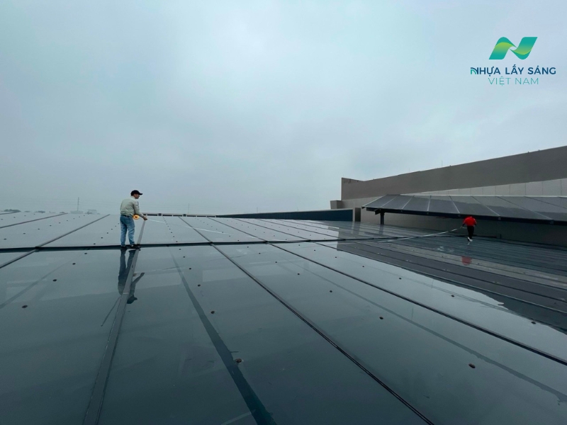 Ứng dụng tấm nhựa Polycarbonate tiêu chuẩn