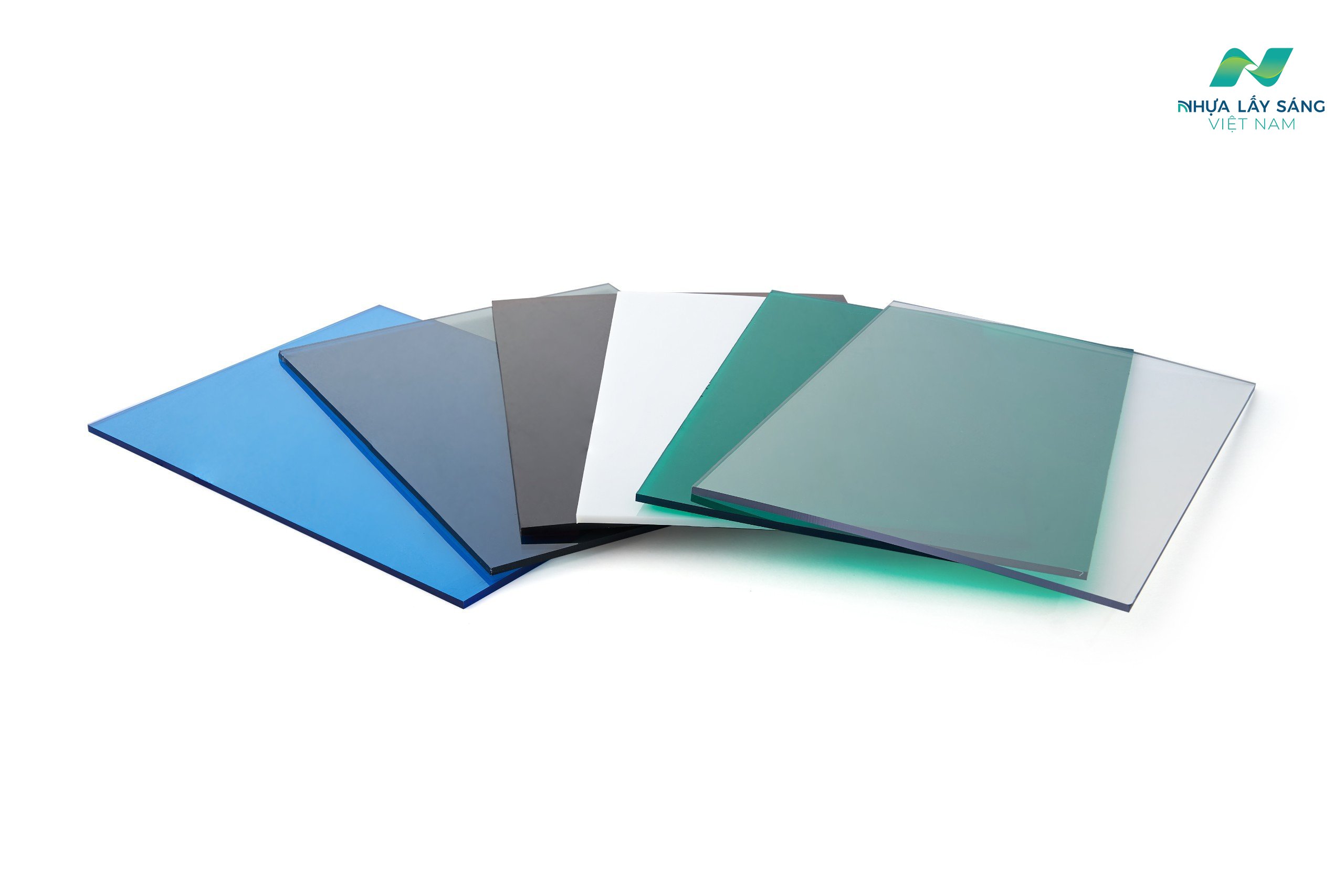 Tấm nhựa lấy sáng Polycarbonate đặc